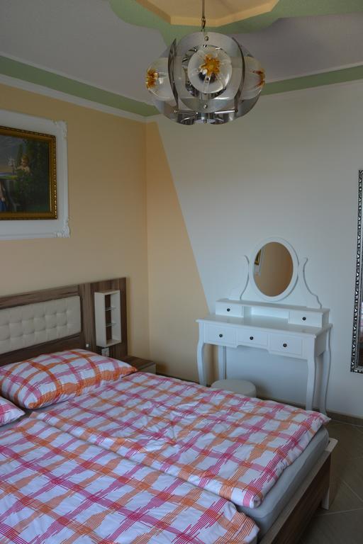 Apartments Petar & Anka بيوغْغاد نا موغو الغرفة الصورة